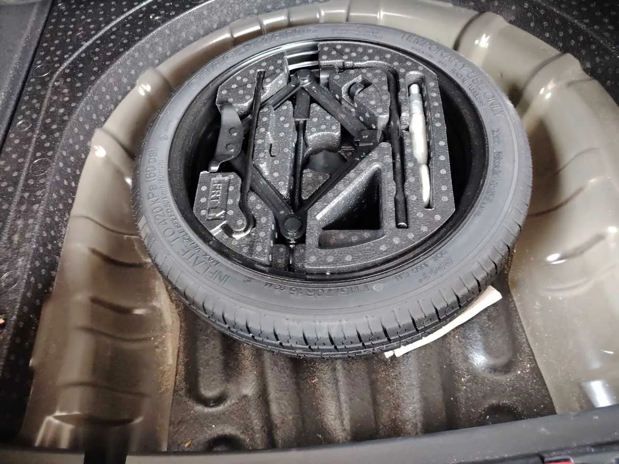 Car image 36