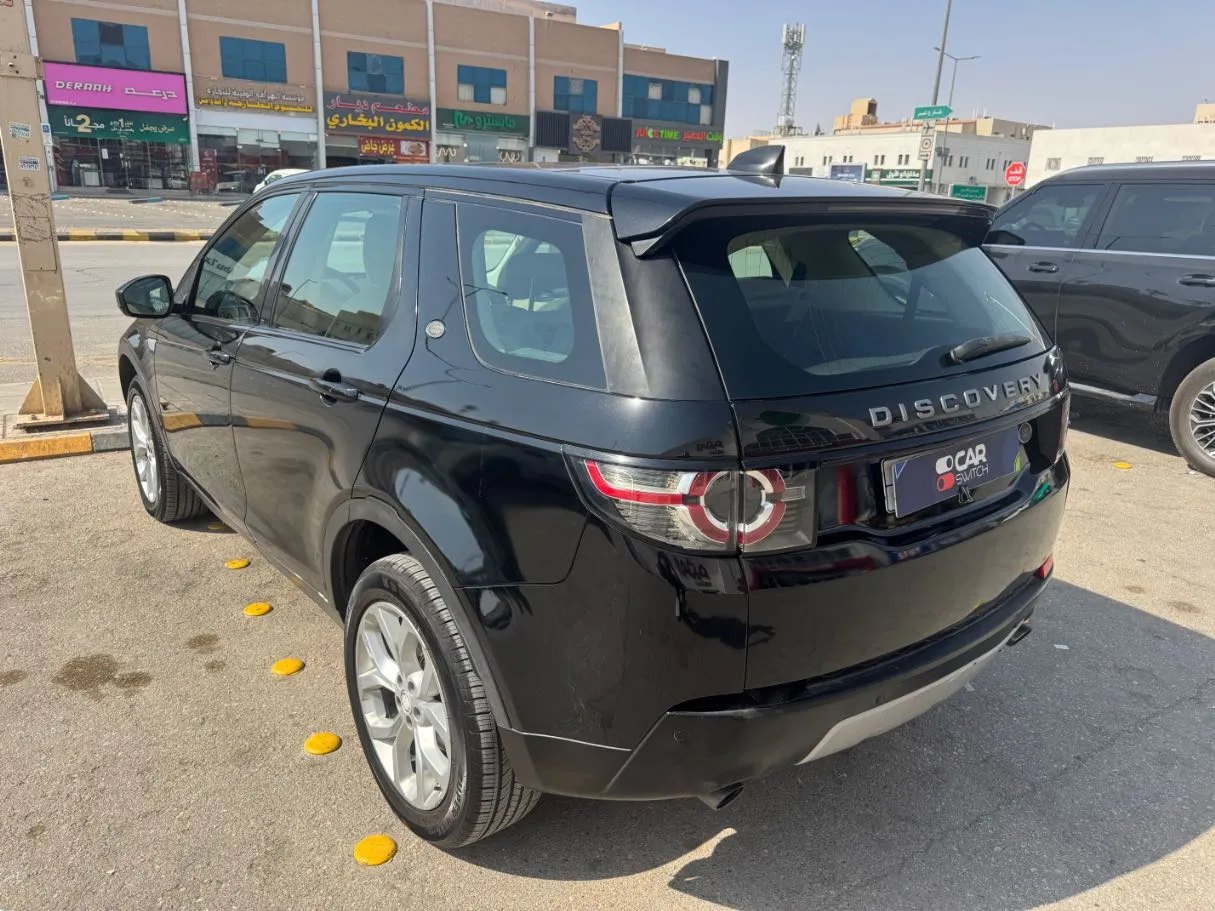 Car image 7
