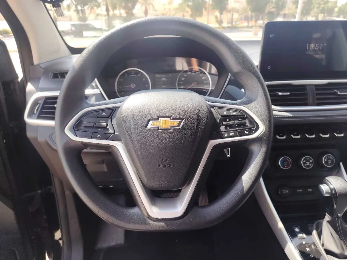 Car image 23
