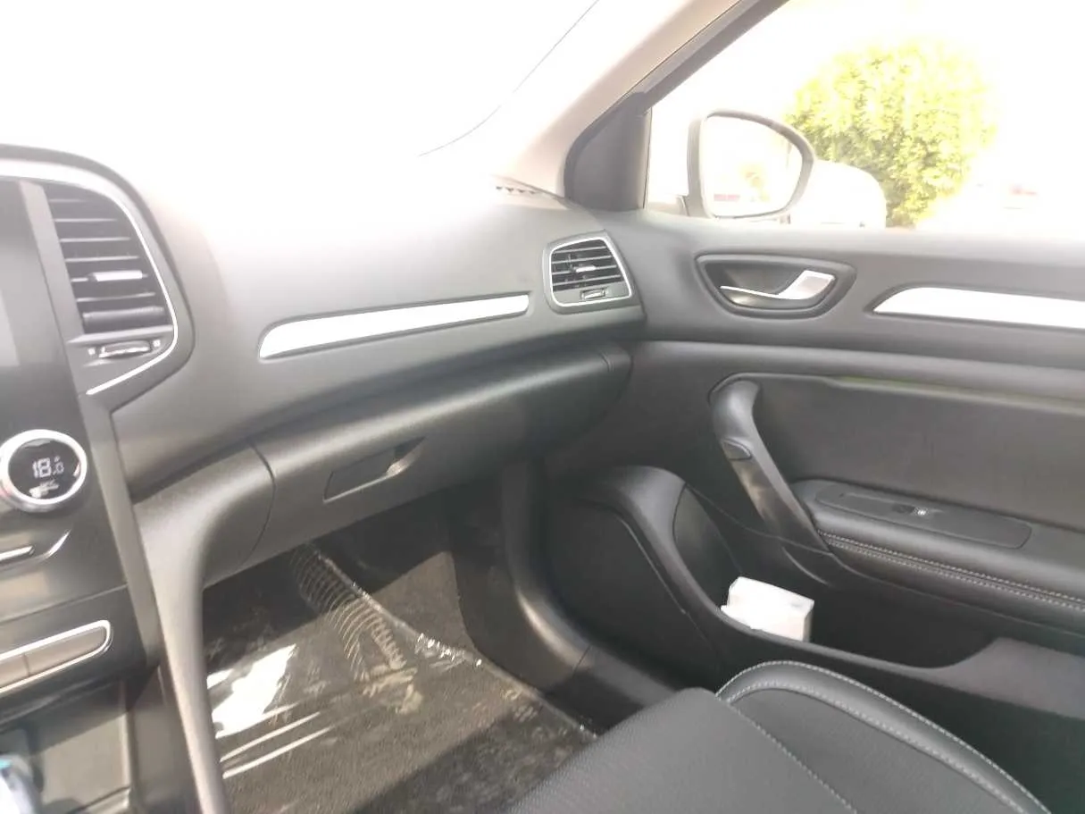 Car image 44