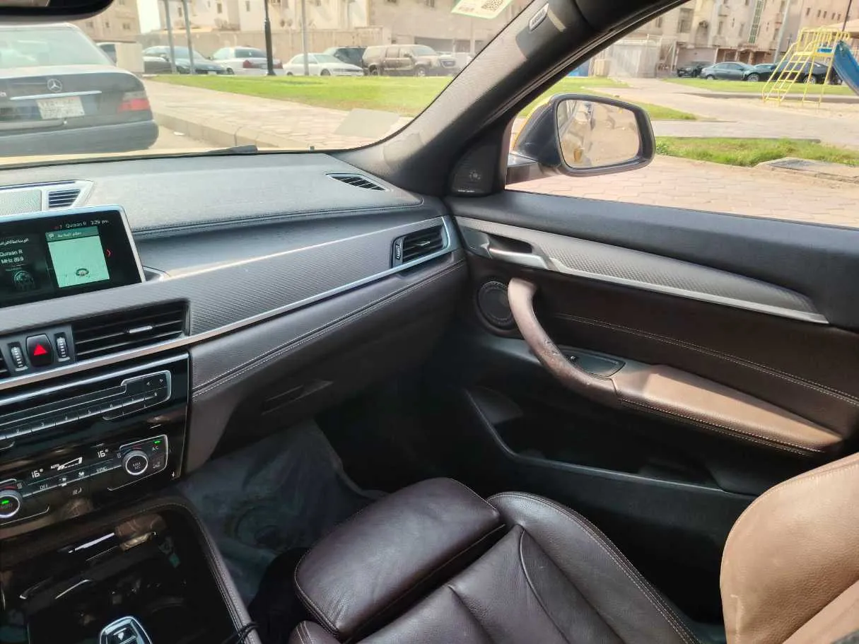 Car image 32