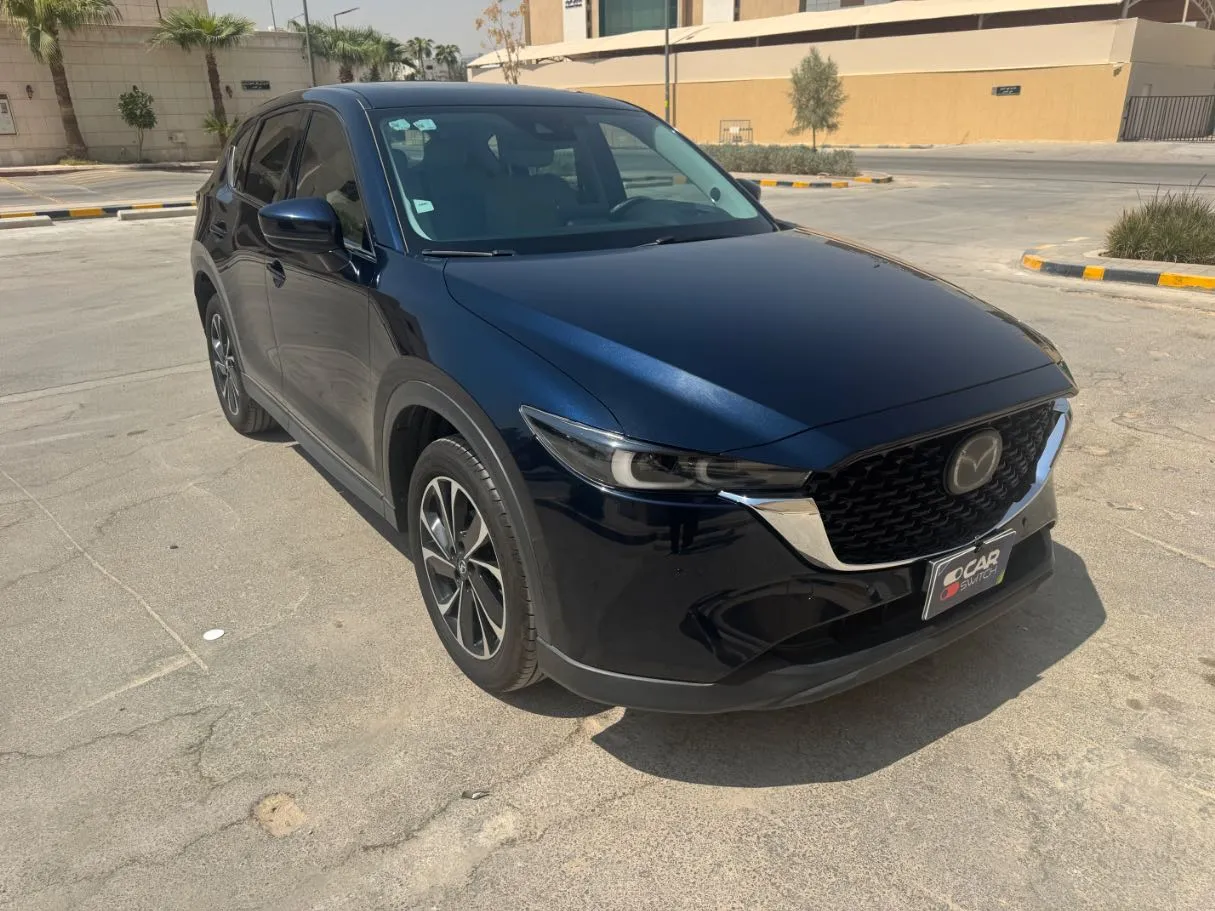 Car image 3