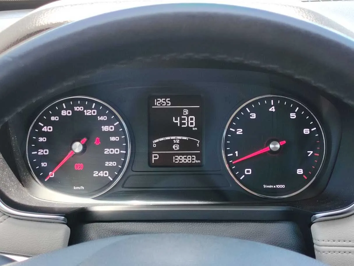 Car image 22
