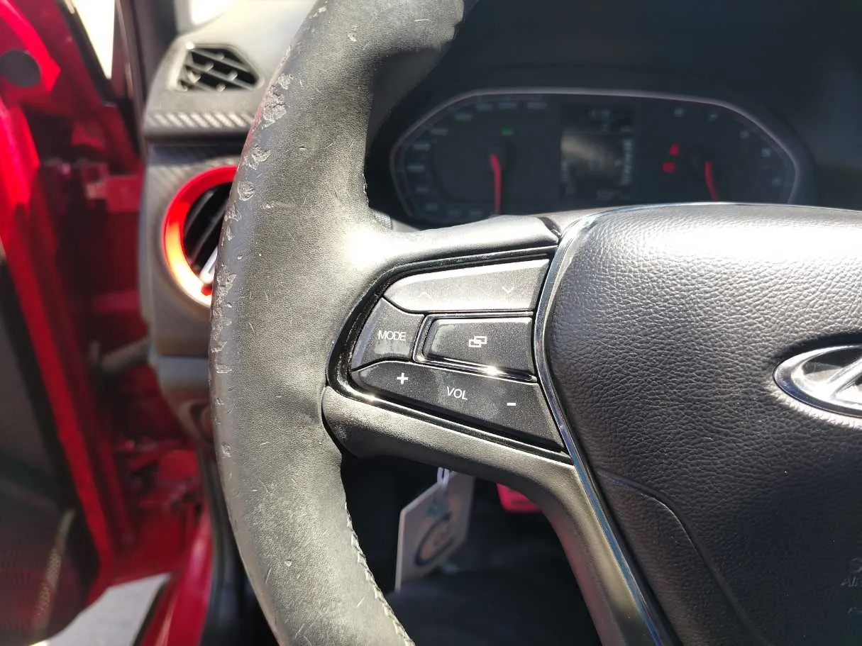 Car image 40