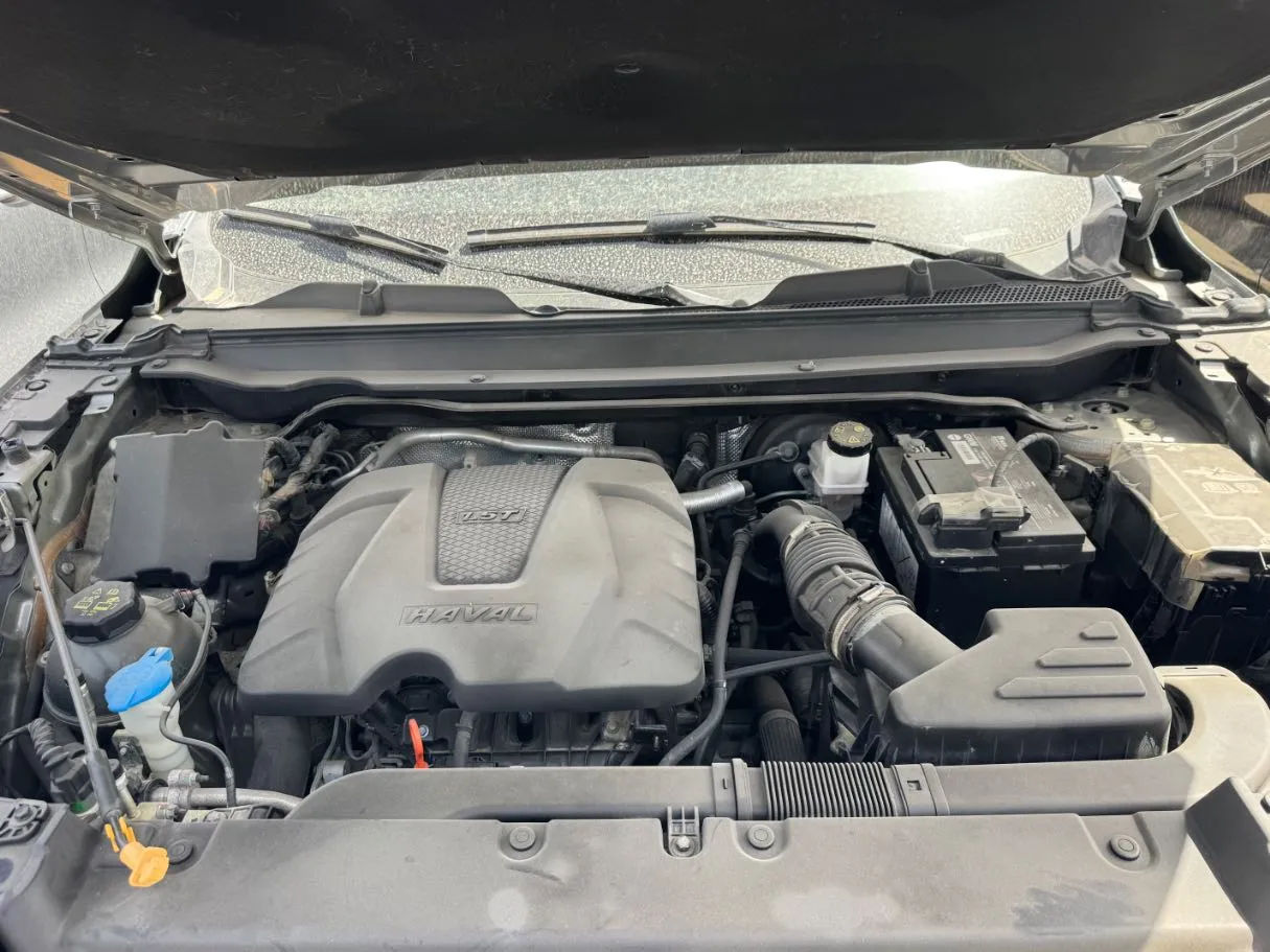 Car image 17