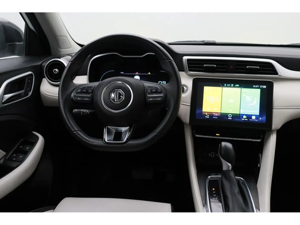 Car image 15