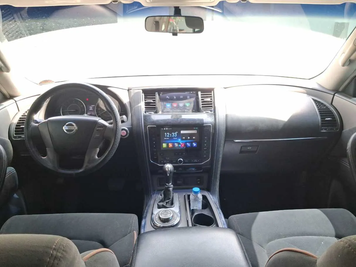 Car image 16