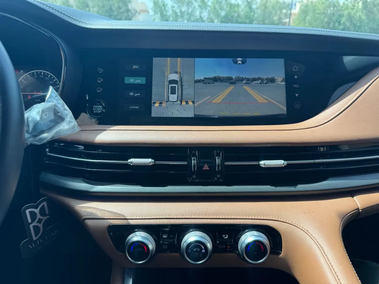 Car image 16