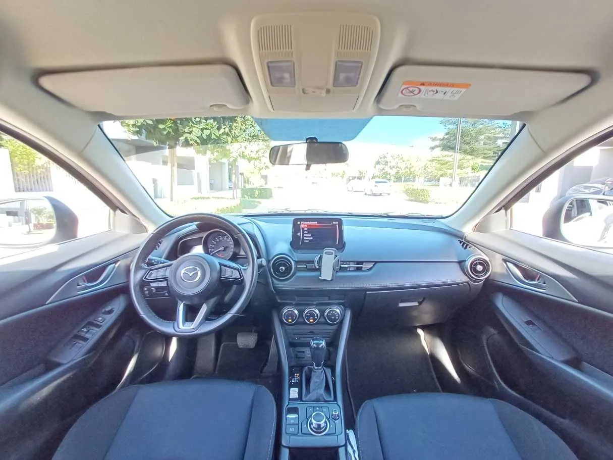 Car image 14