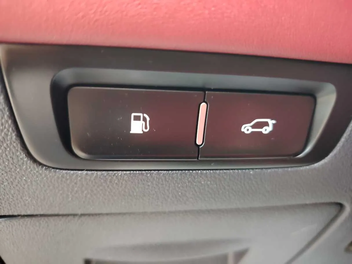 Car image 29