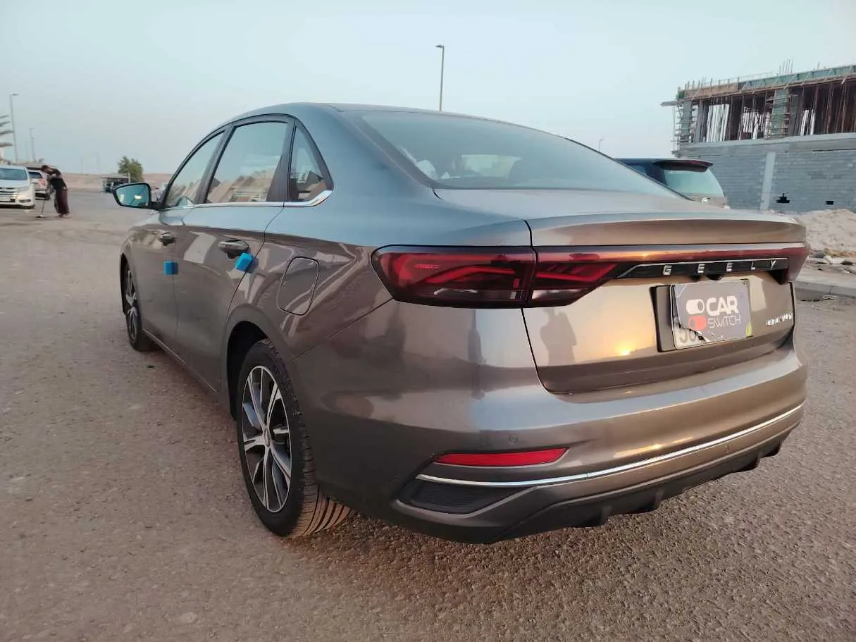 Car image 6