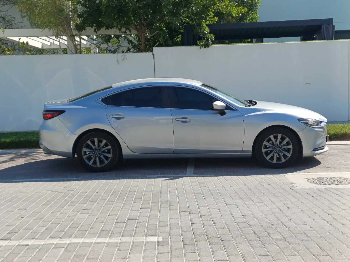 Car image 8