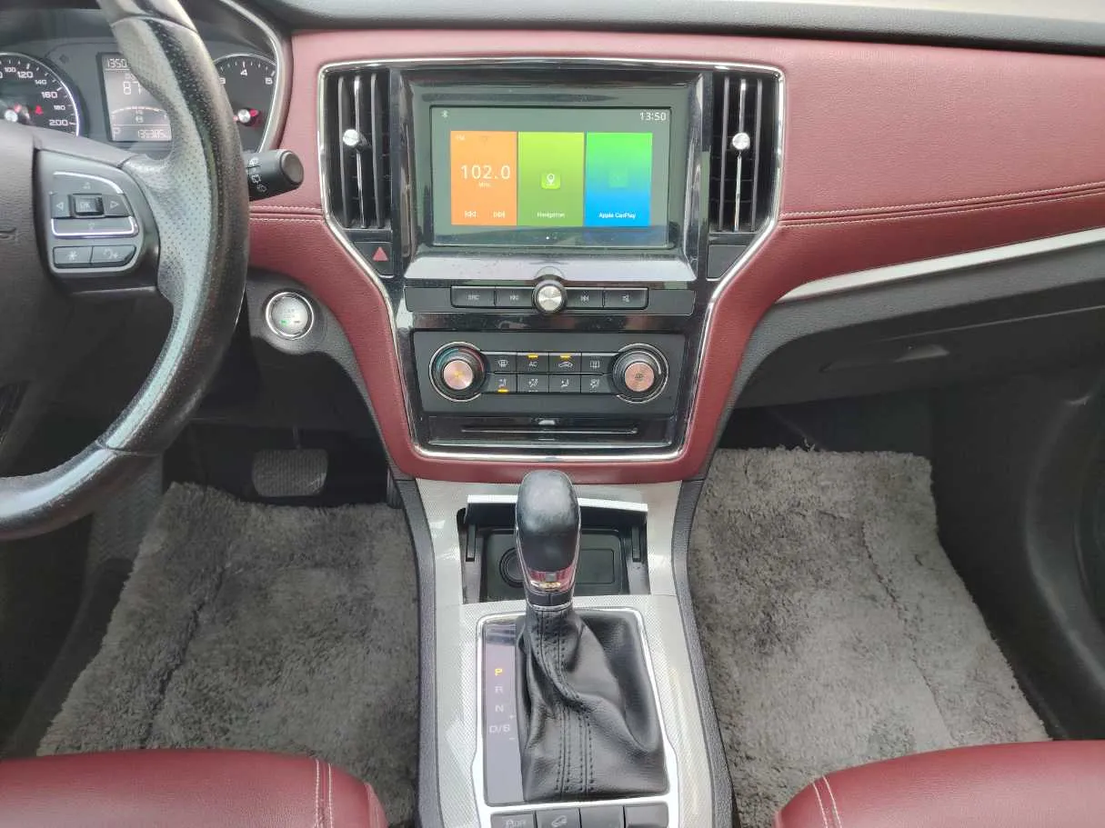 Car image 20