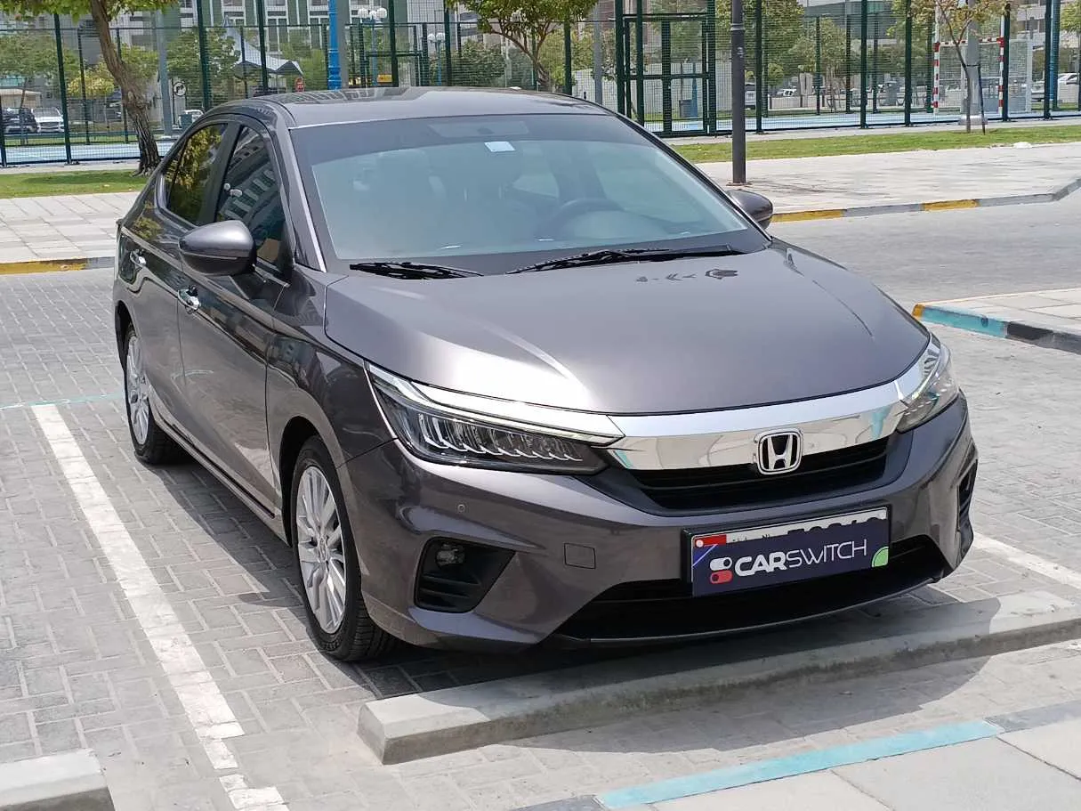 Car image 3