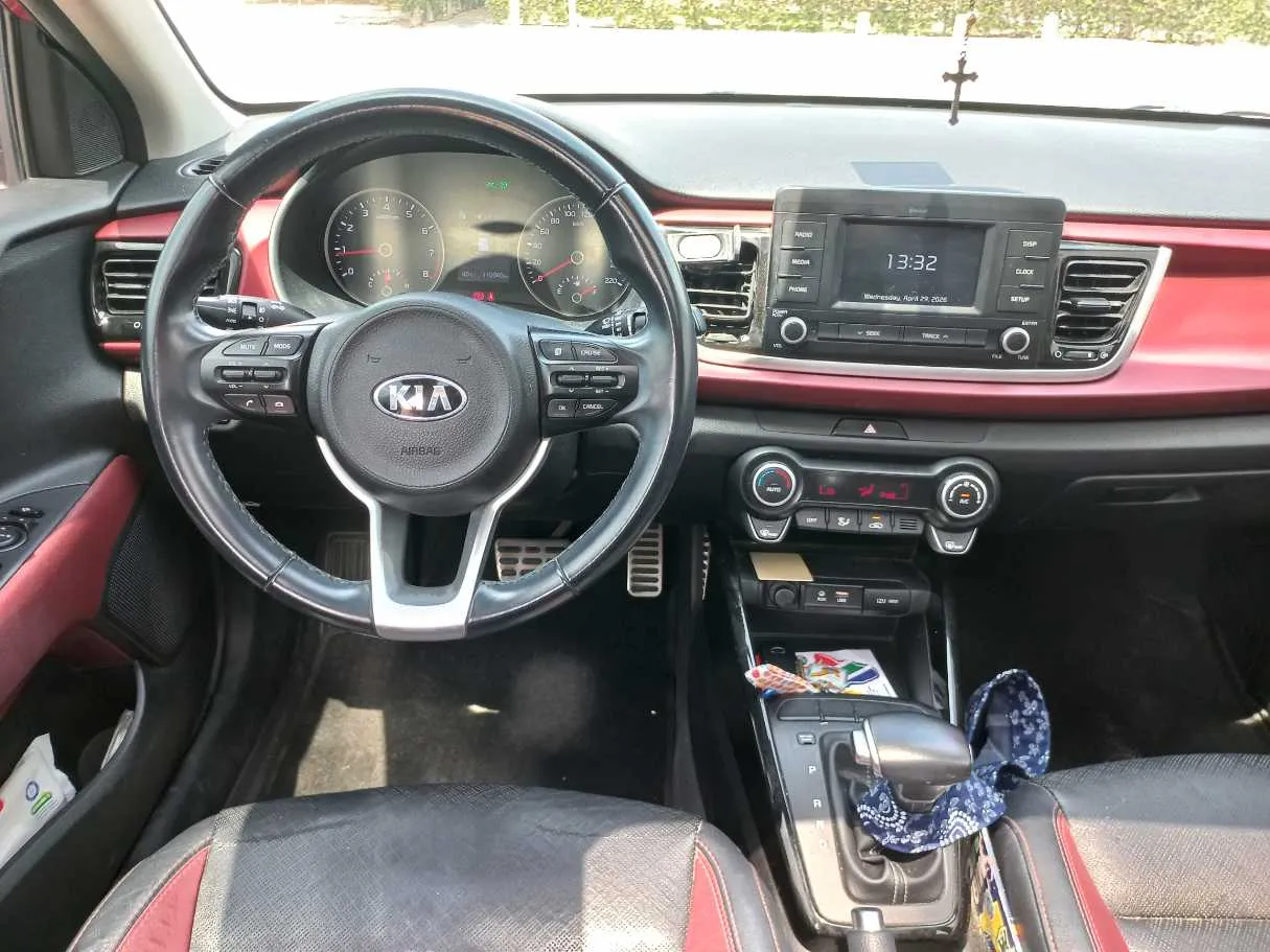Car image 15