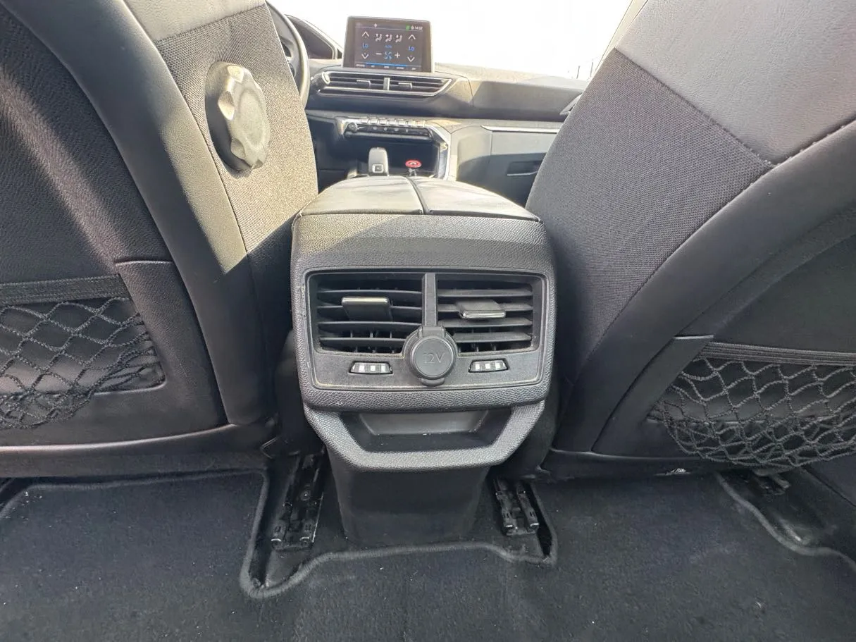Car image 22