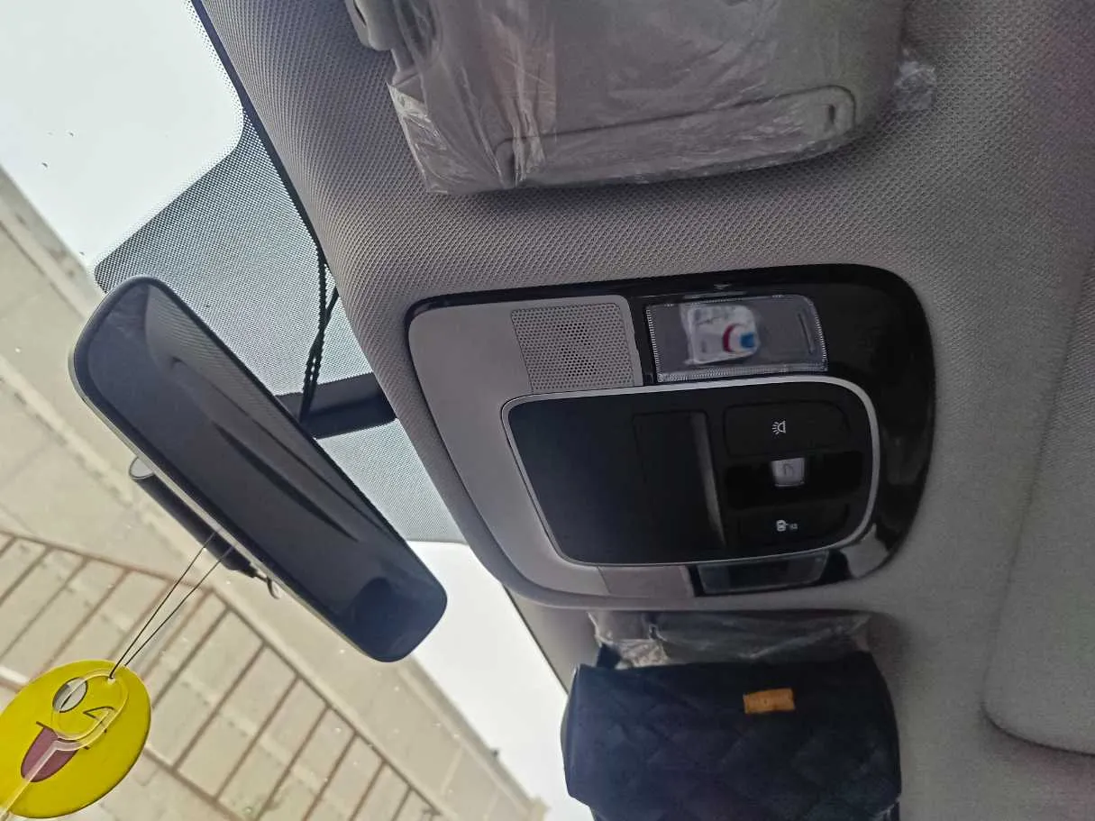 Car image 31