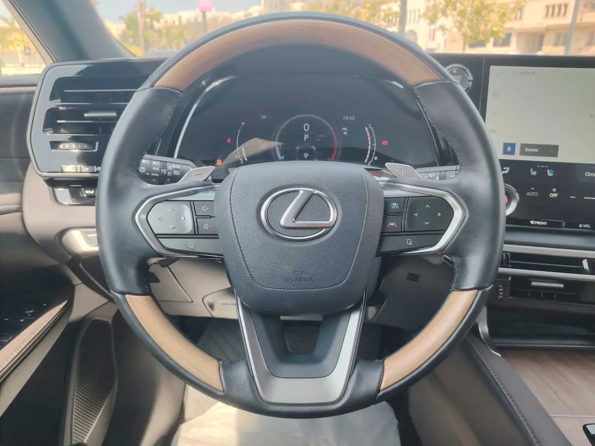 Car image 21