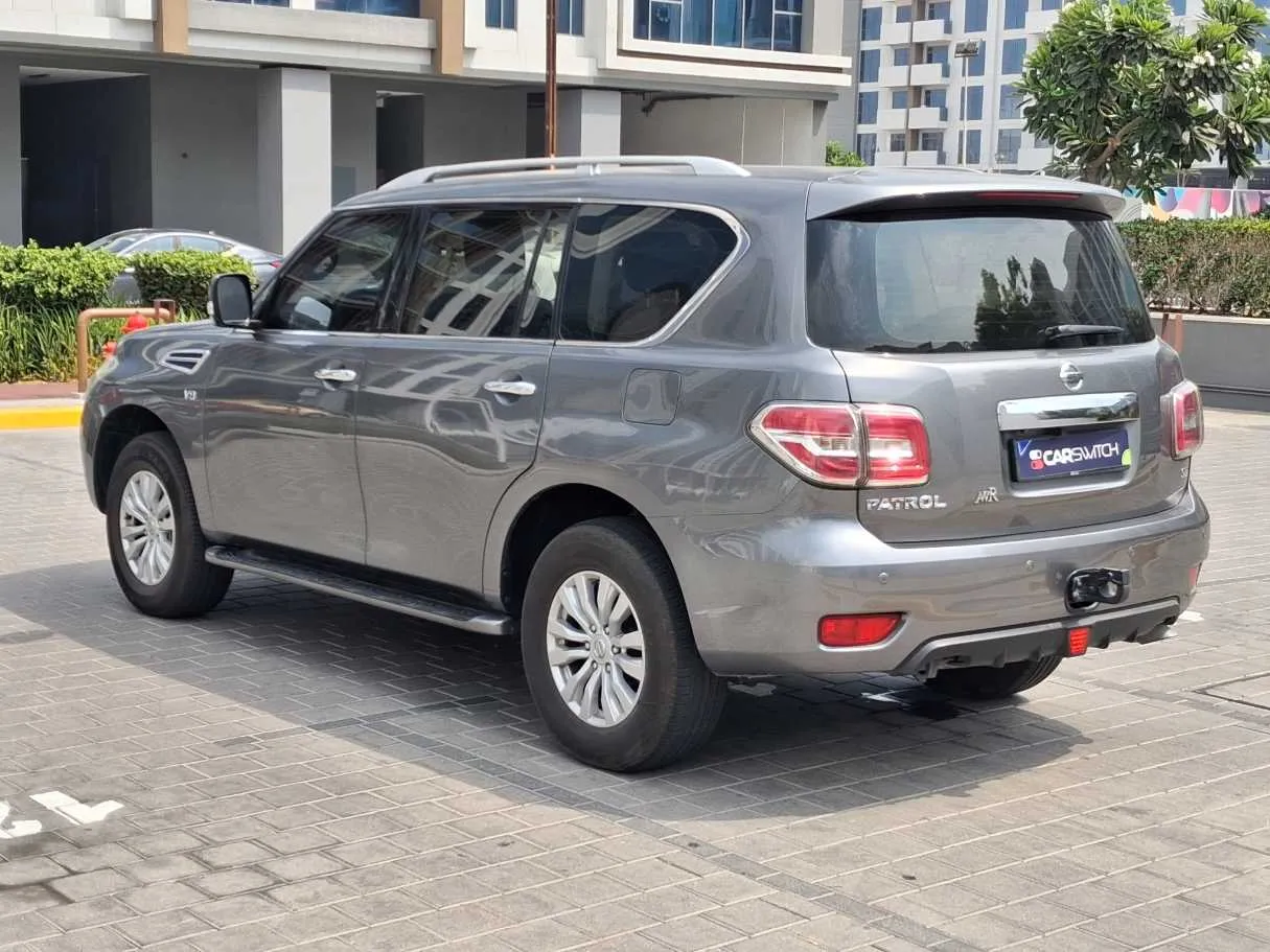 Car image 7