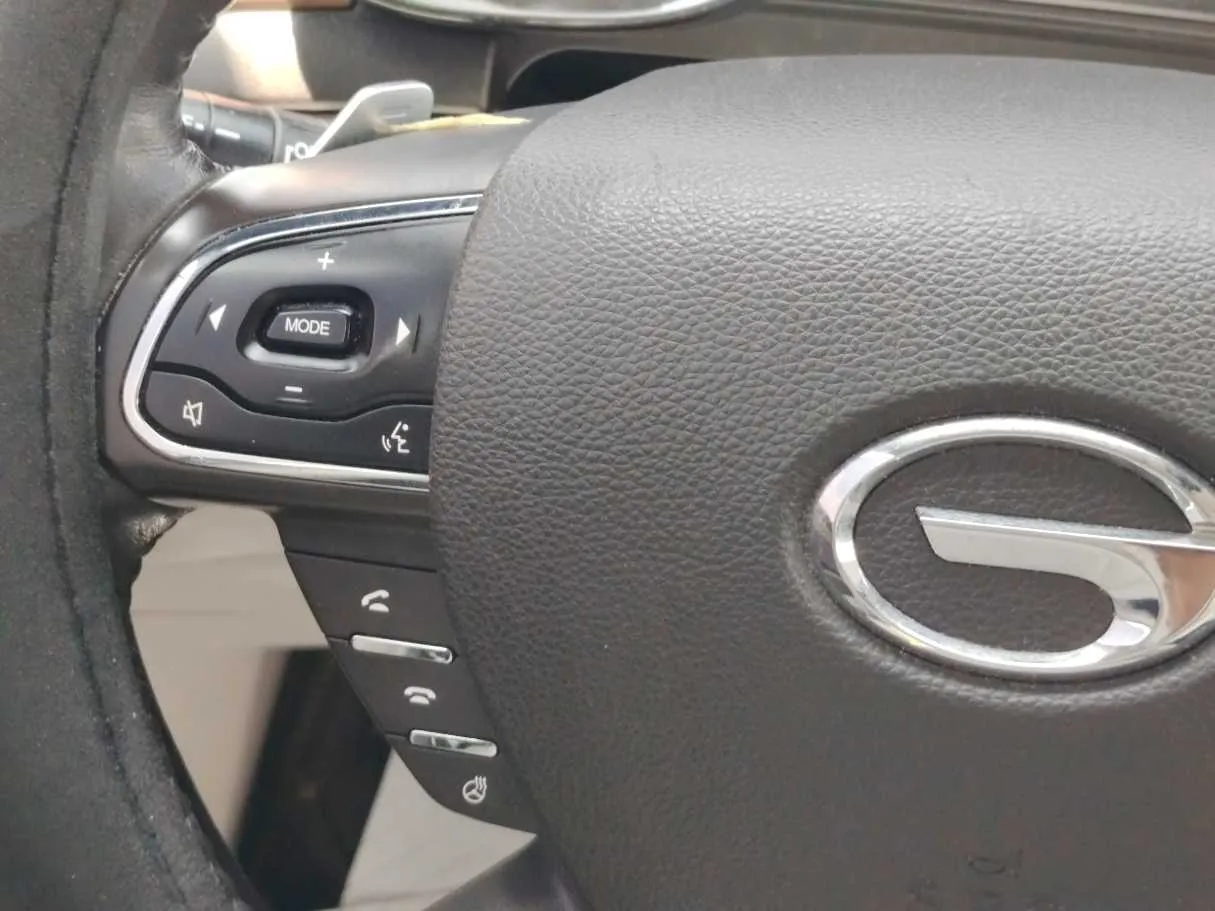 Car image 22