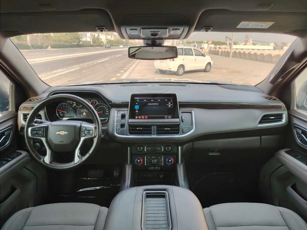 Car image 18