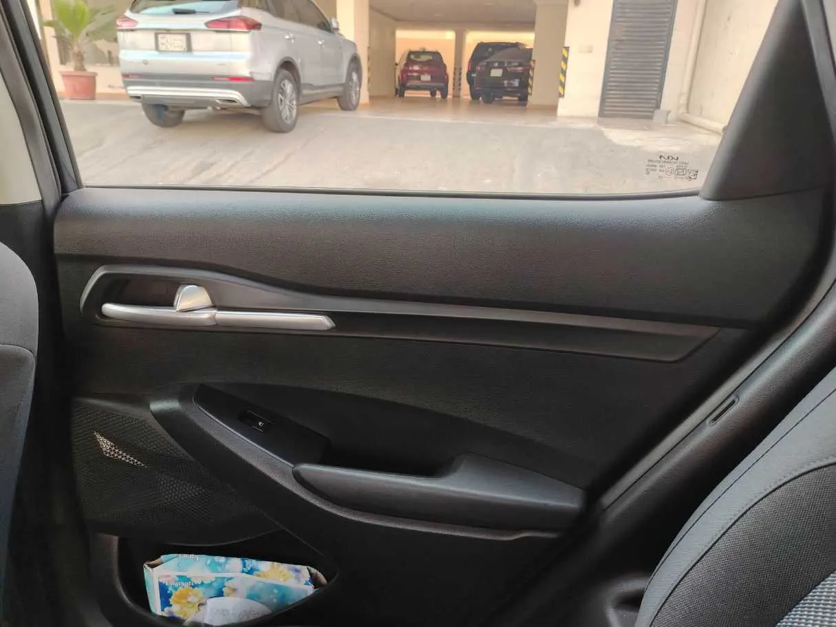 Car image 42