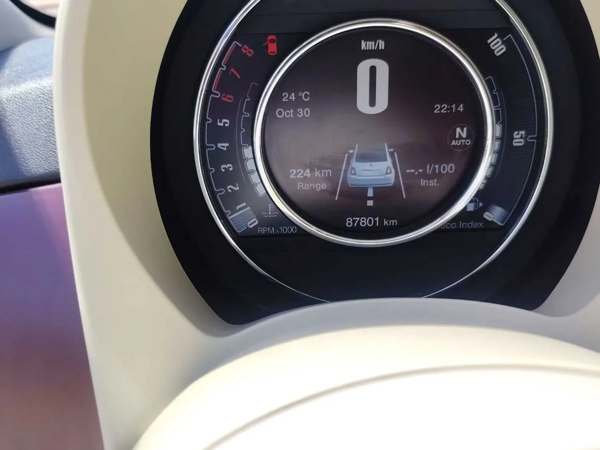 Car image 19