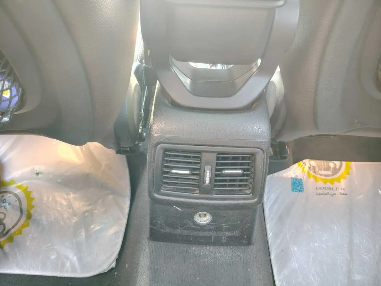 Car image 38
