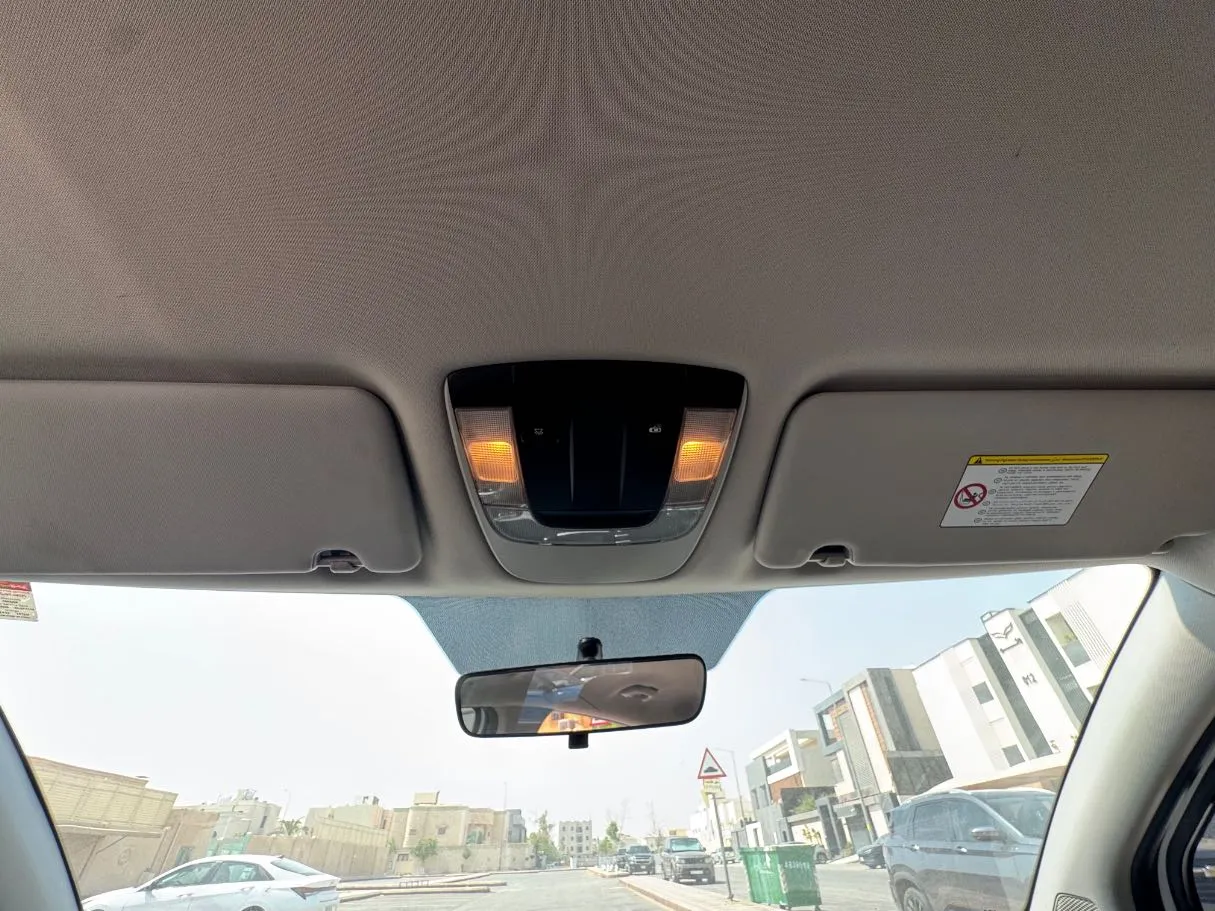Car image 21