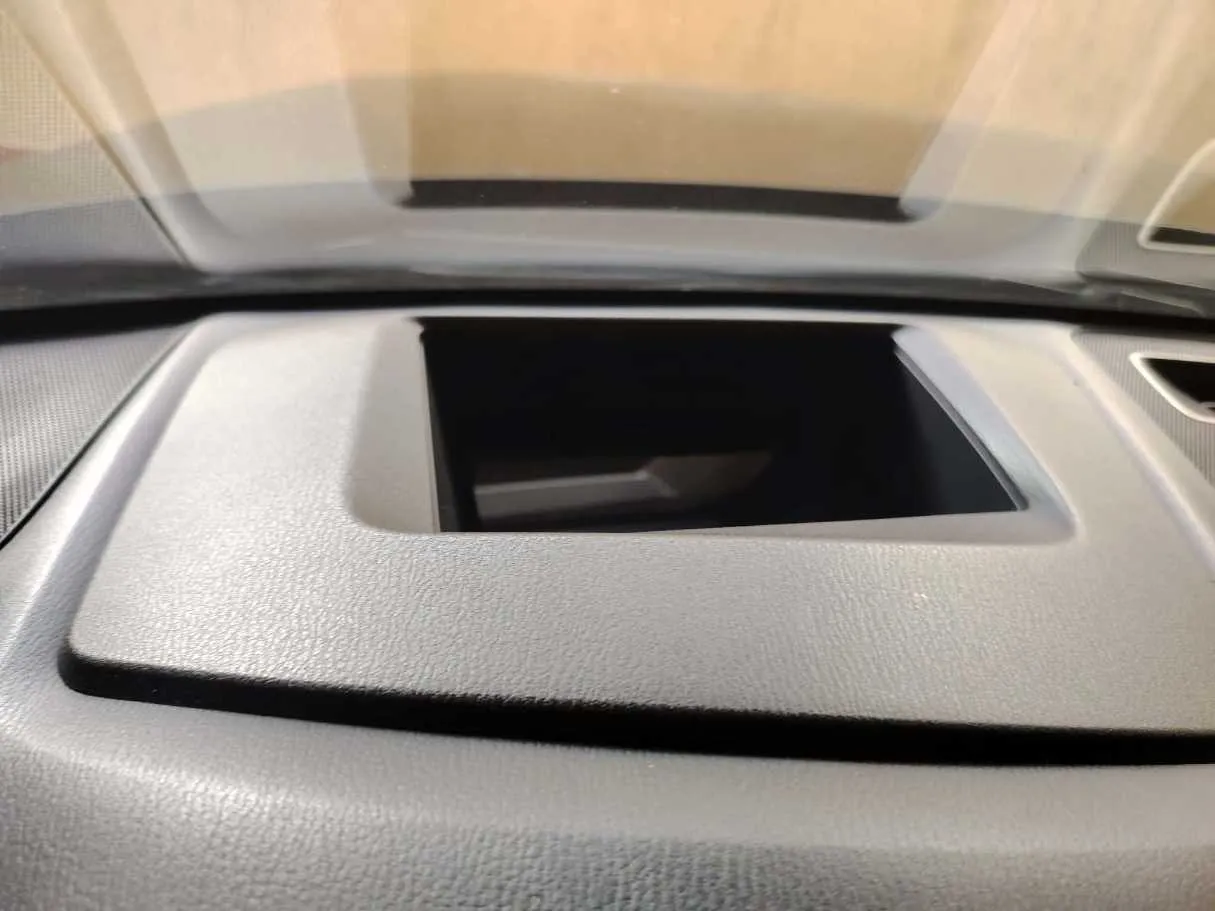Car image 44