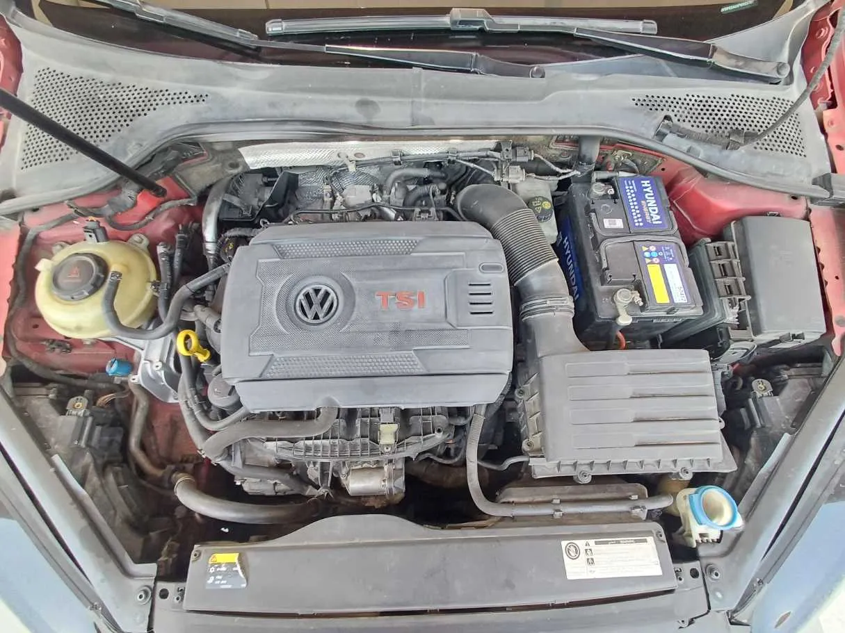Car image 21