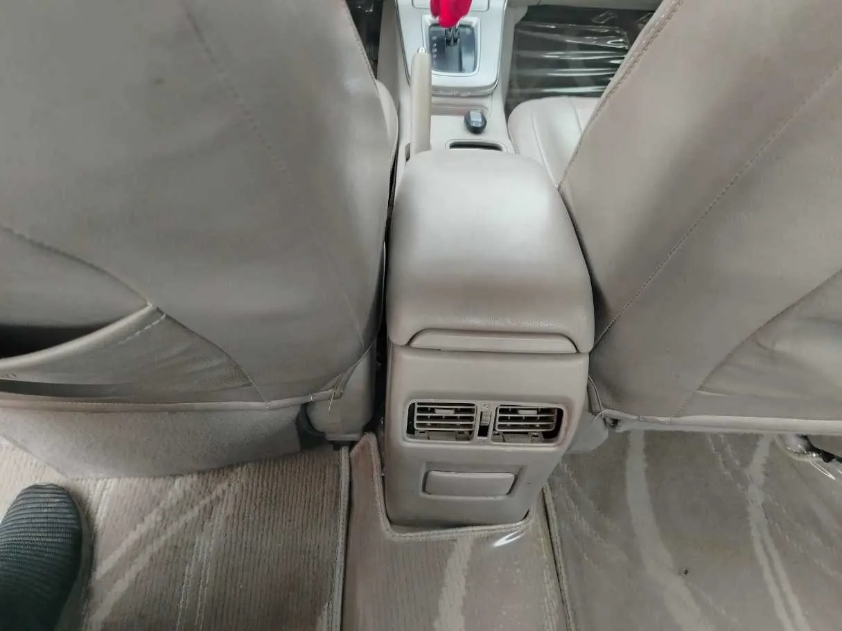 Car image 33