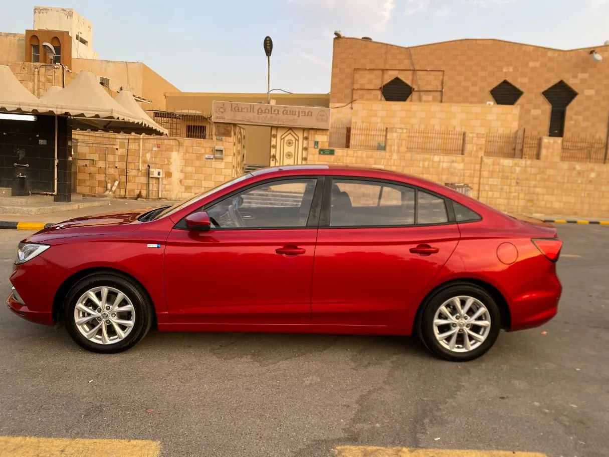 Car image 7