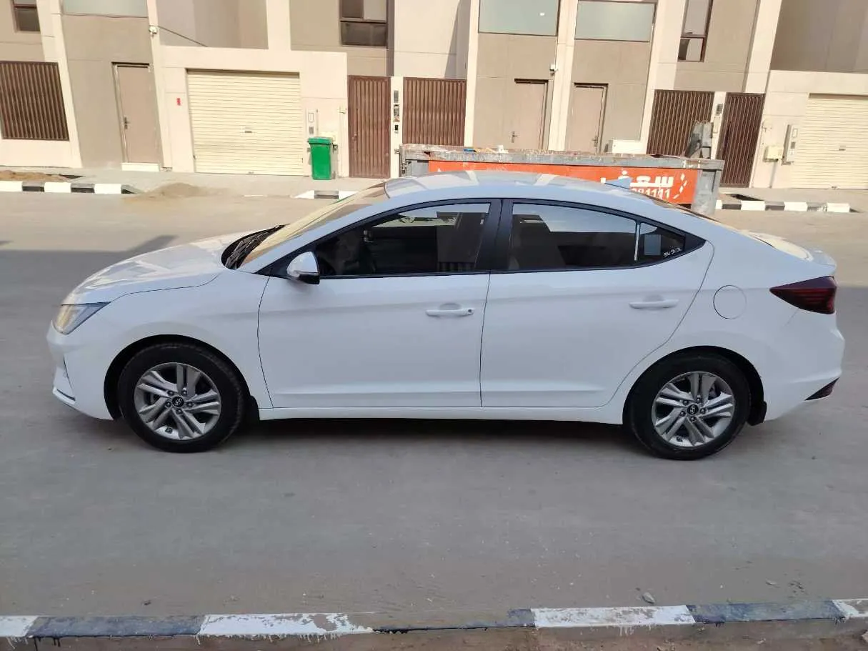 Car image 8
