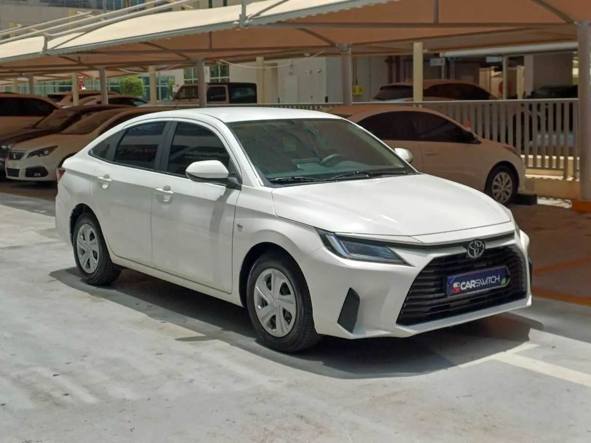 Car image 4