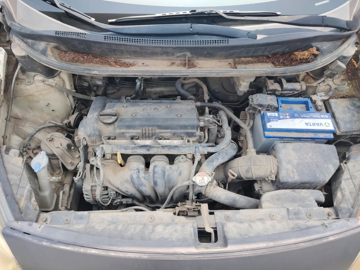 Car image 25