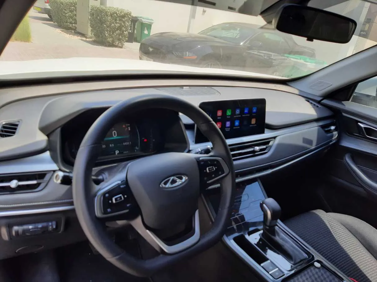 Car image 11