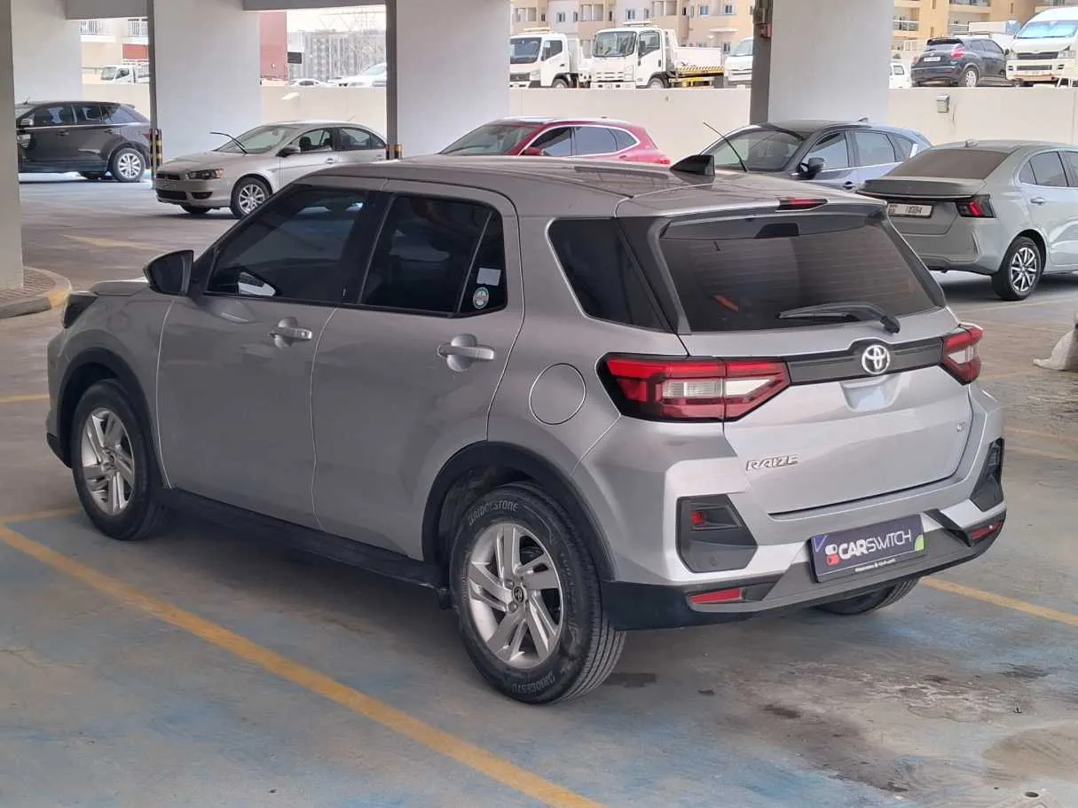 Car image 7
