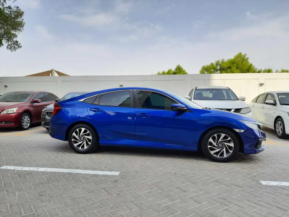 Car image 8