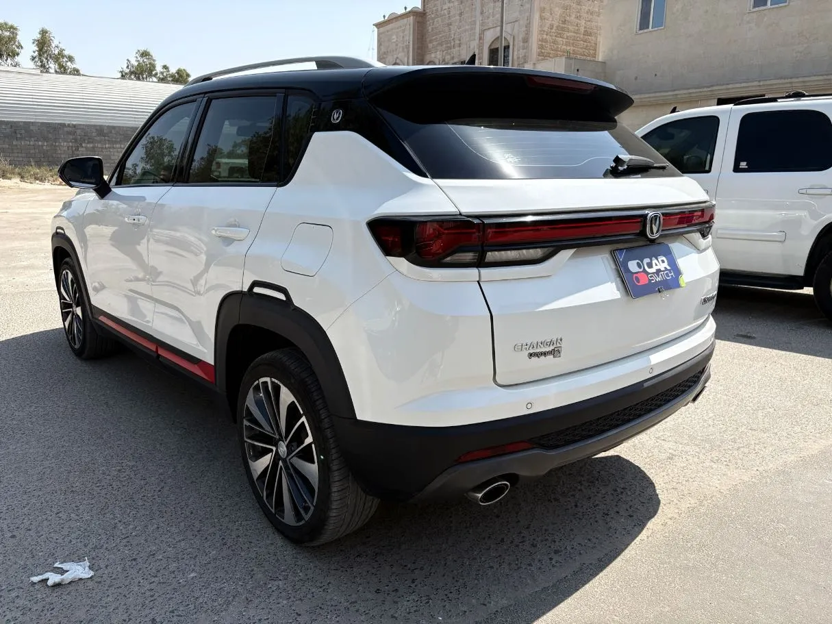 Car image 7