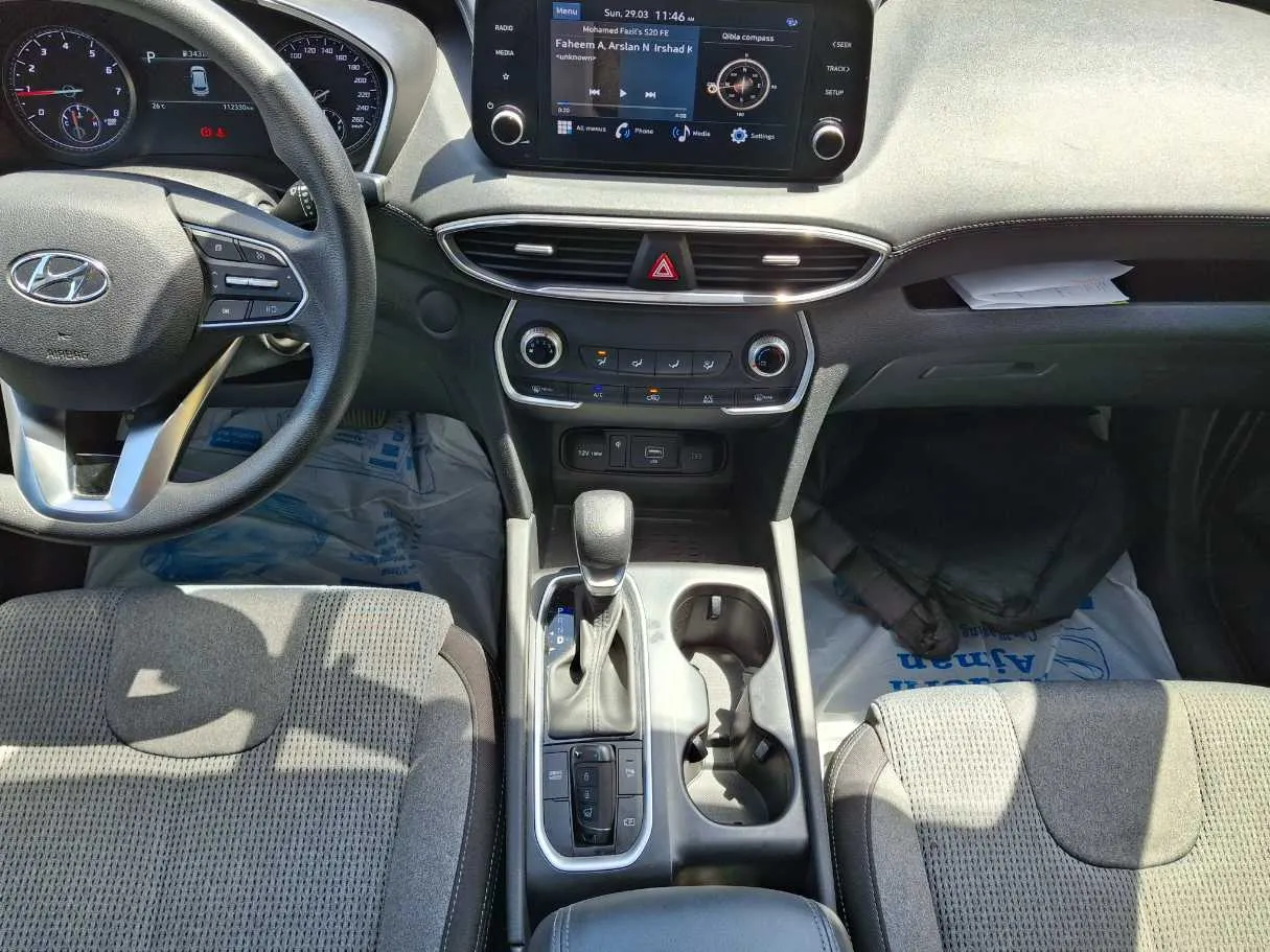 Car image 15