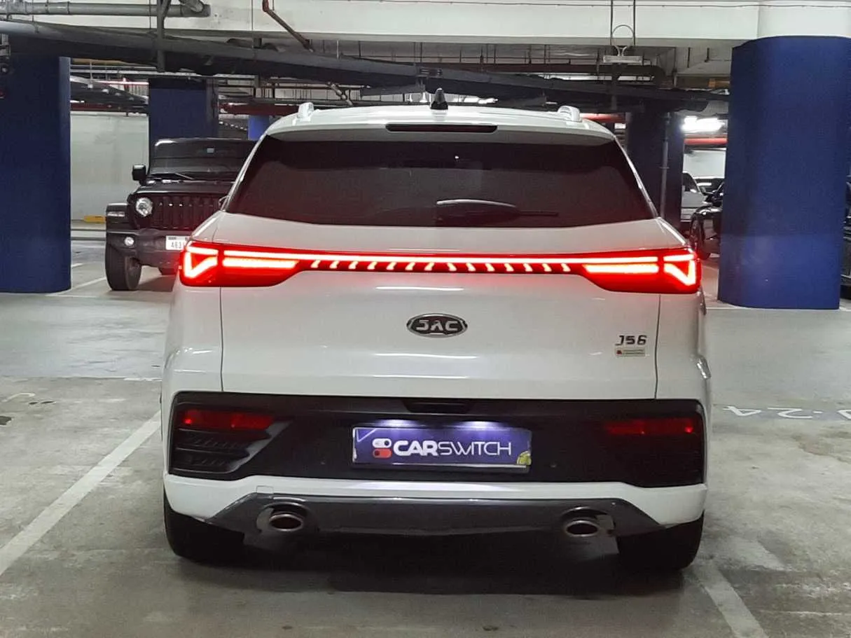 Car image 6