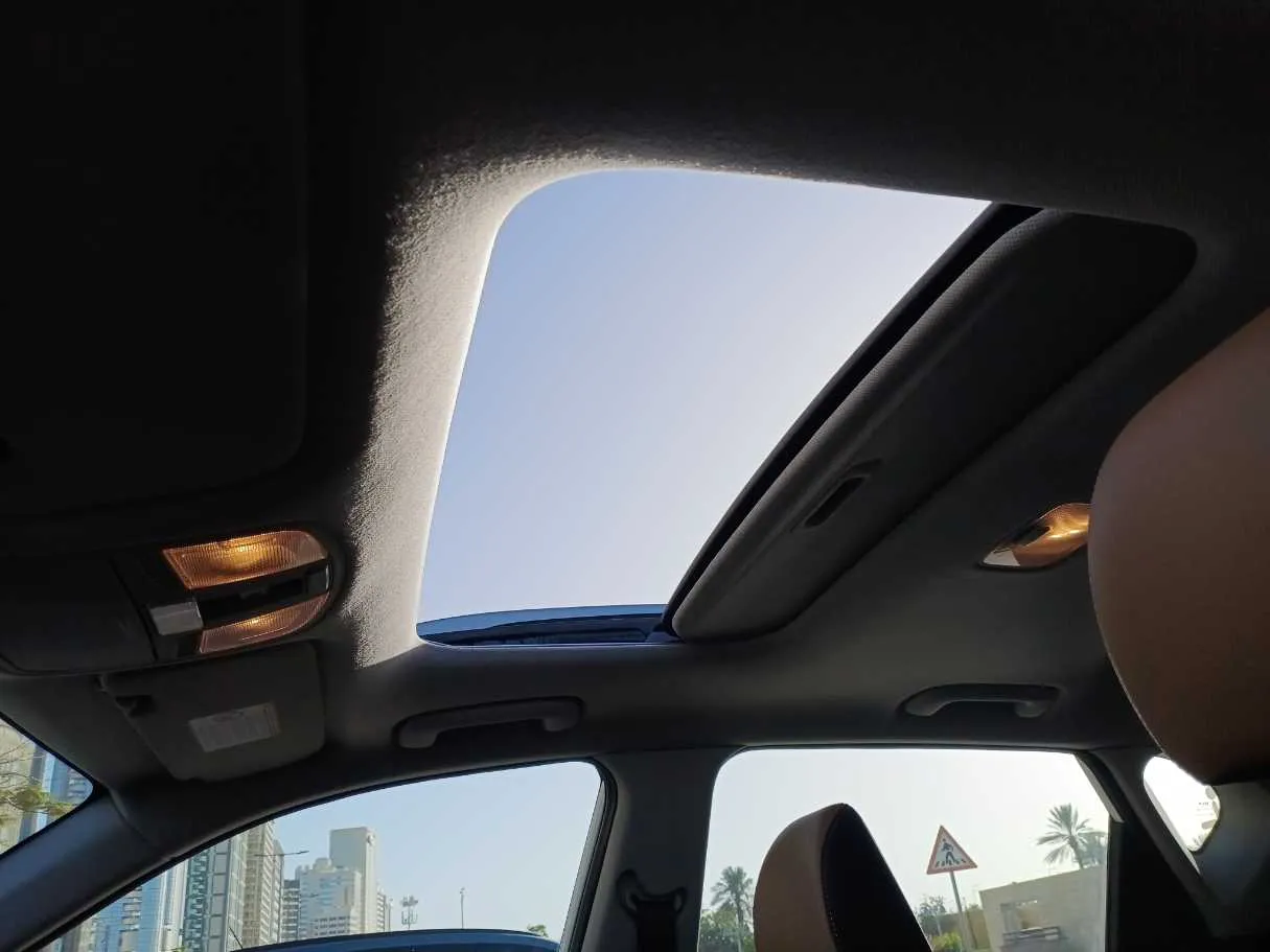 Car image 21
