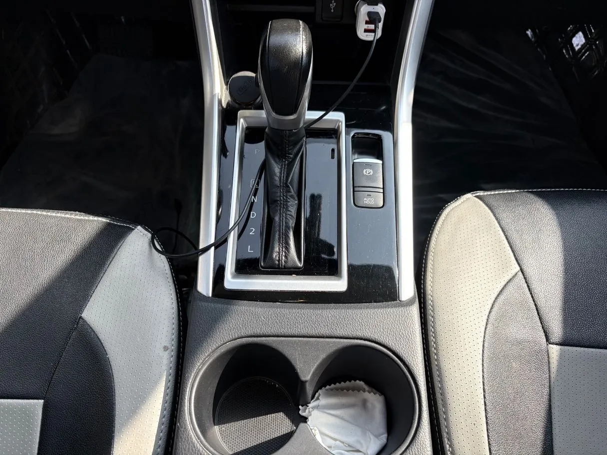 Car image 20
