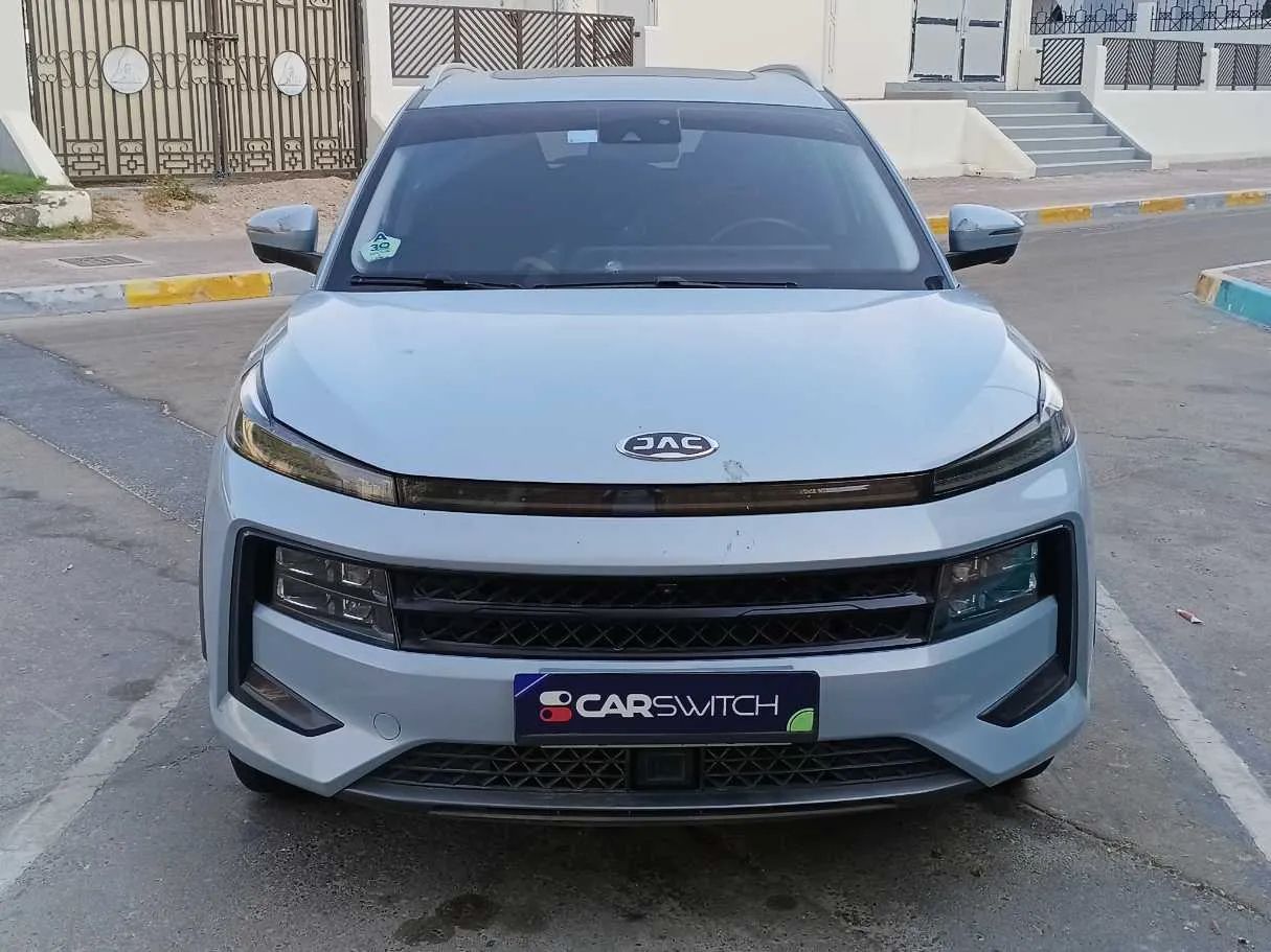 Car image 2