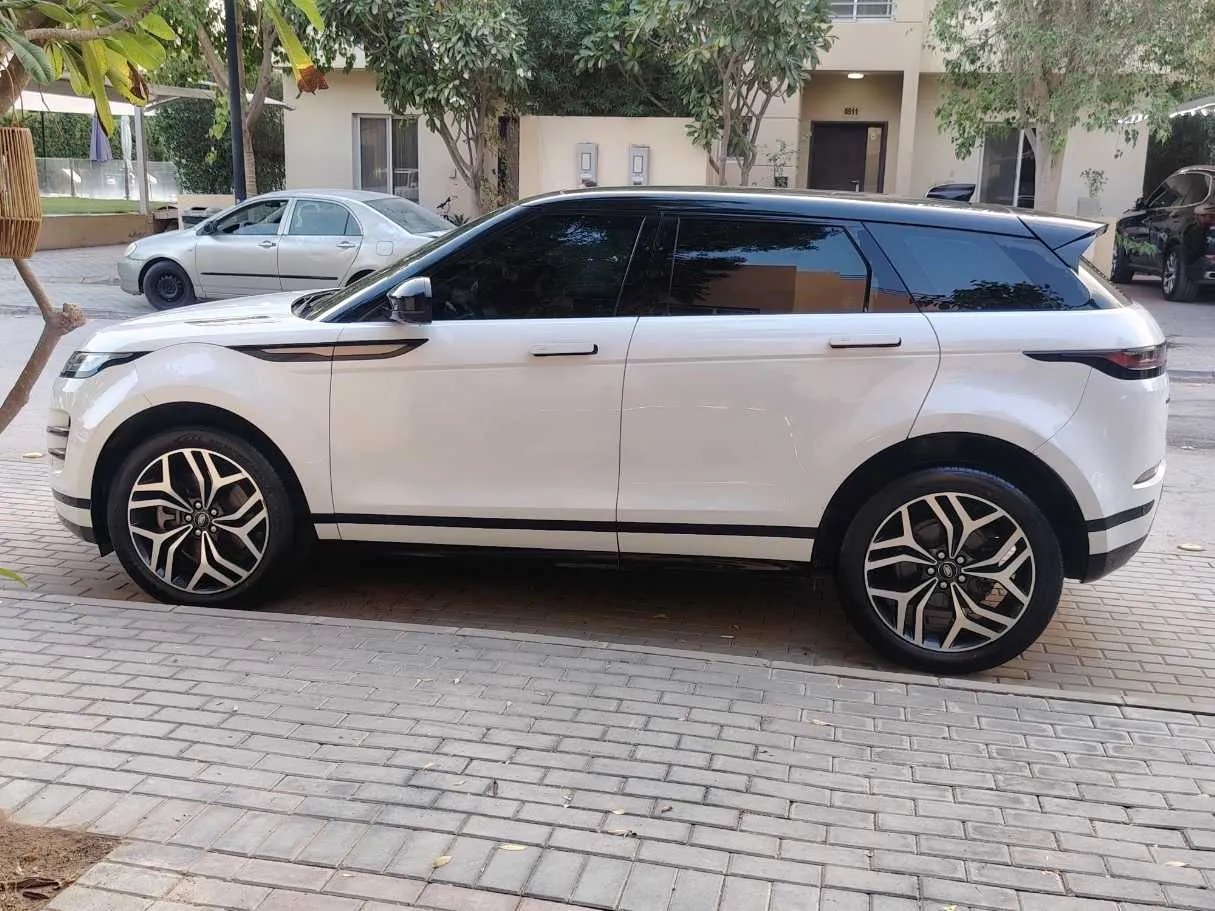 Car image 8