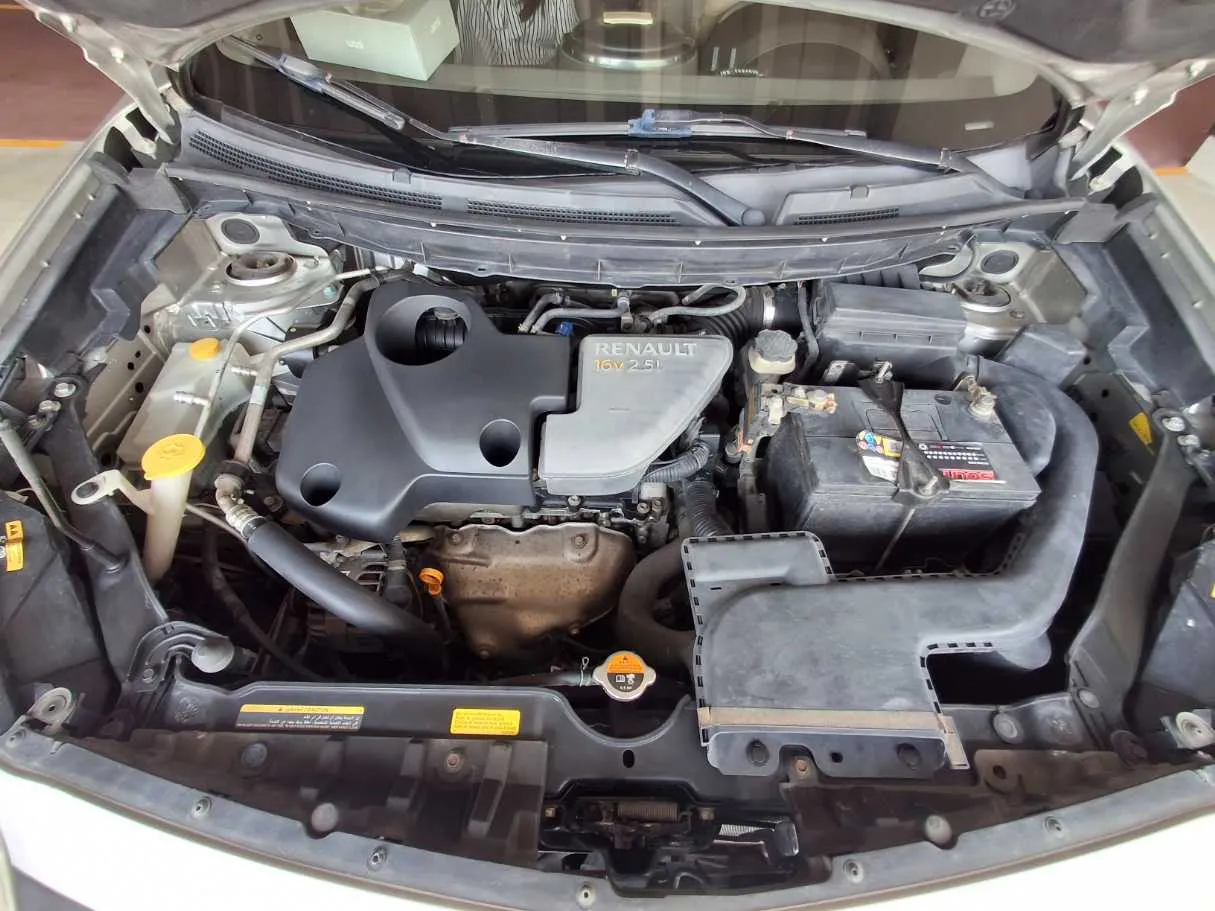 Car image 19