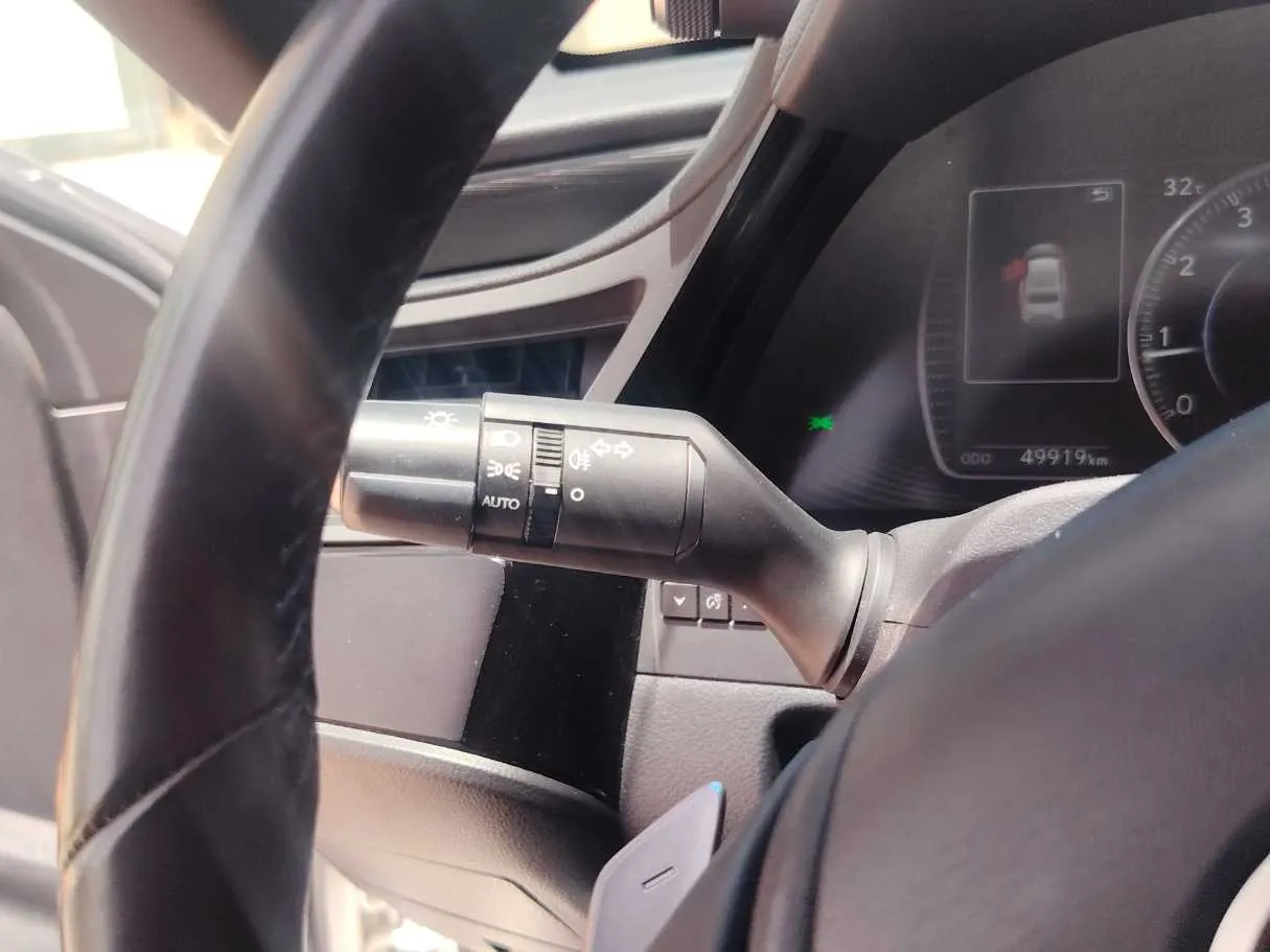 Car image 36