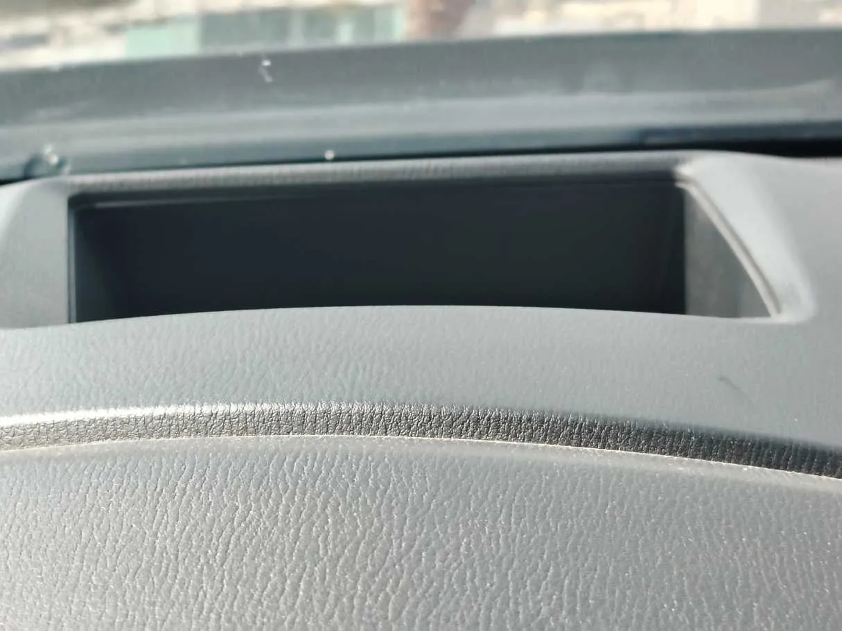 Car image 35