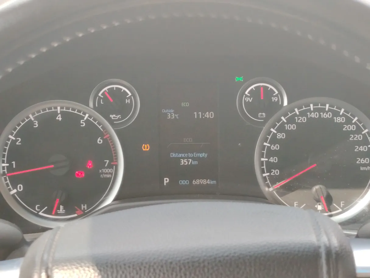 Car image 23